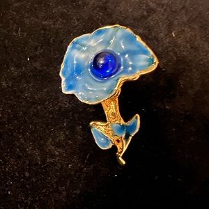 Flower brooch